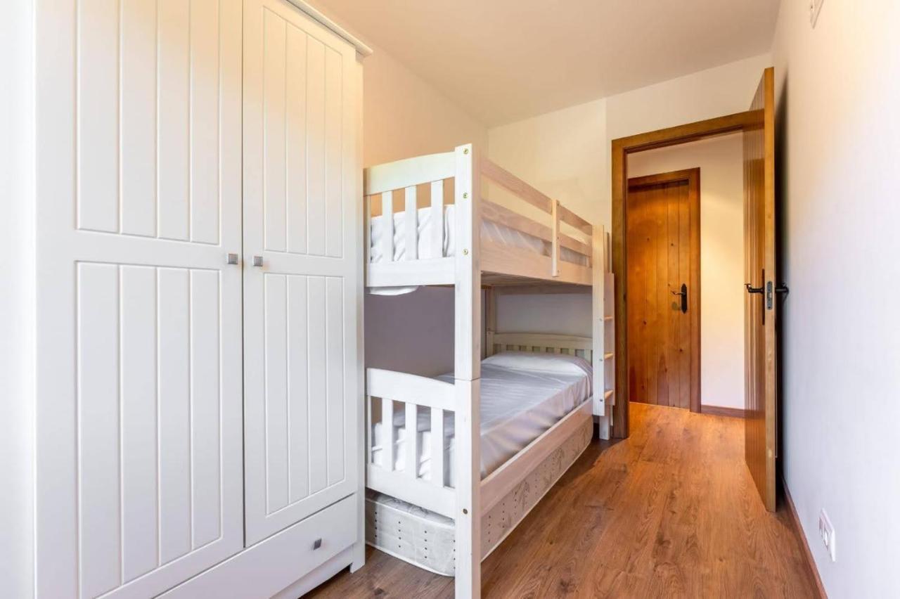 Apartamentsaloriaburg Farrera Bagian luar foto